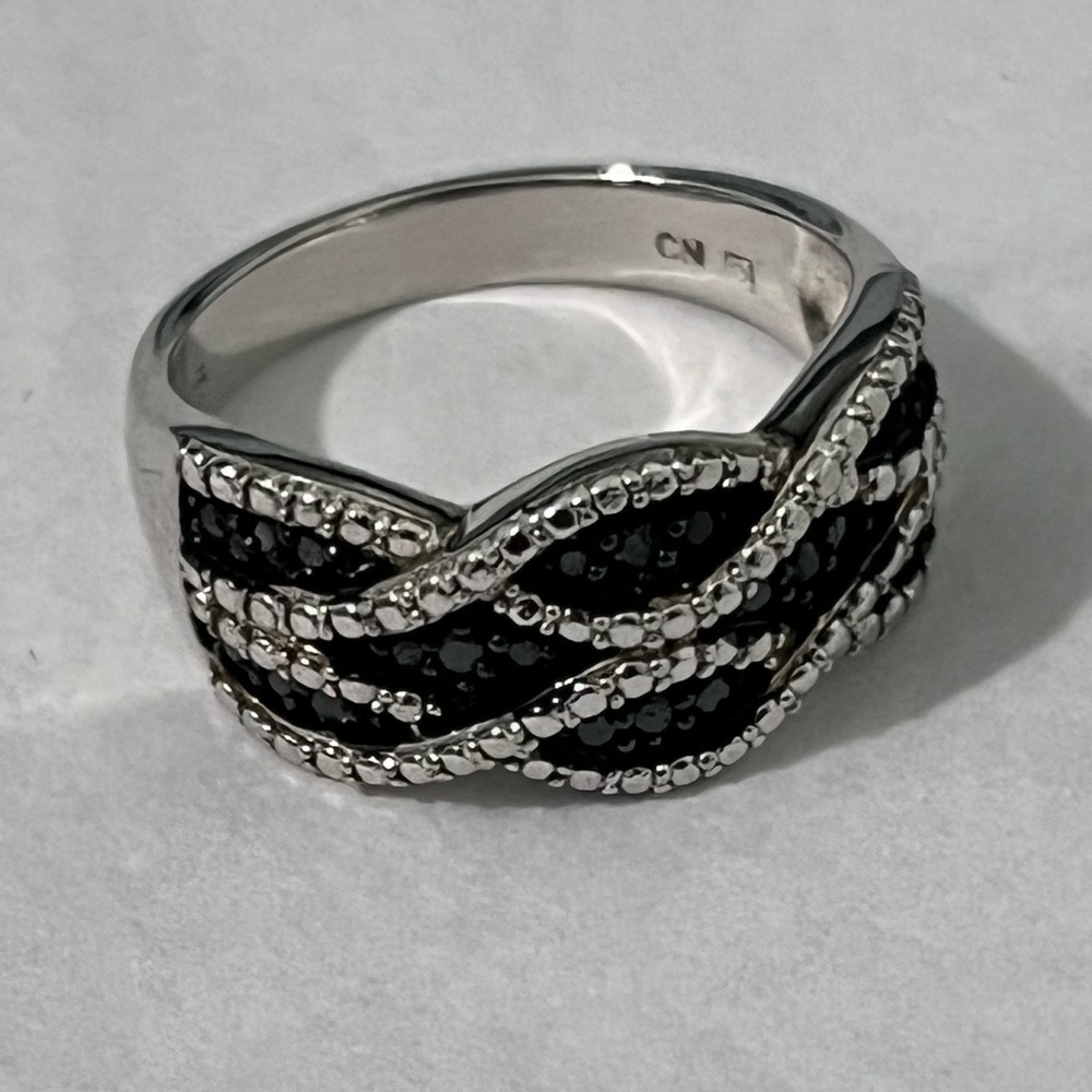 Kay Jeweler Loved Authentic Black Sapphire & Sterling Silver Criss-Cr… - Picture 3 of 12